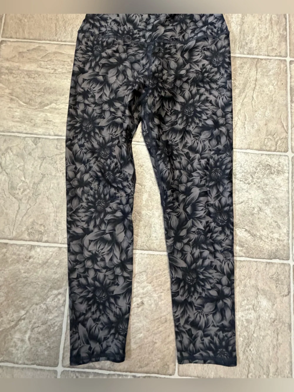 Women's Floral Leggings- NWOT